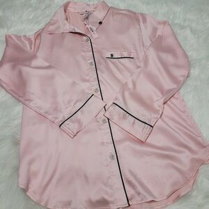 1384  M Pajama Jacket Victoria's Secret Satin t  NWT